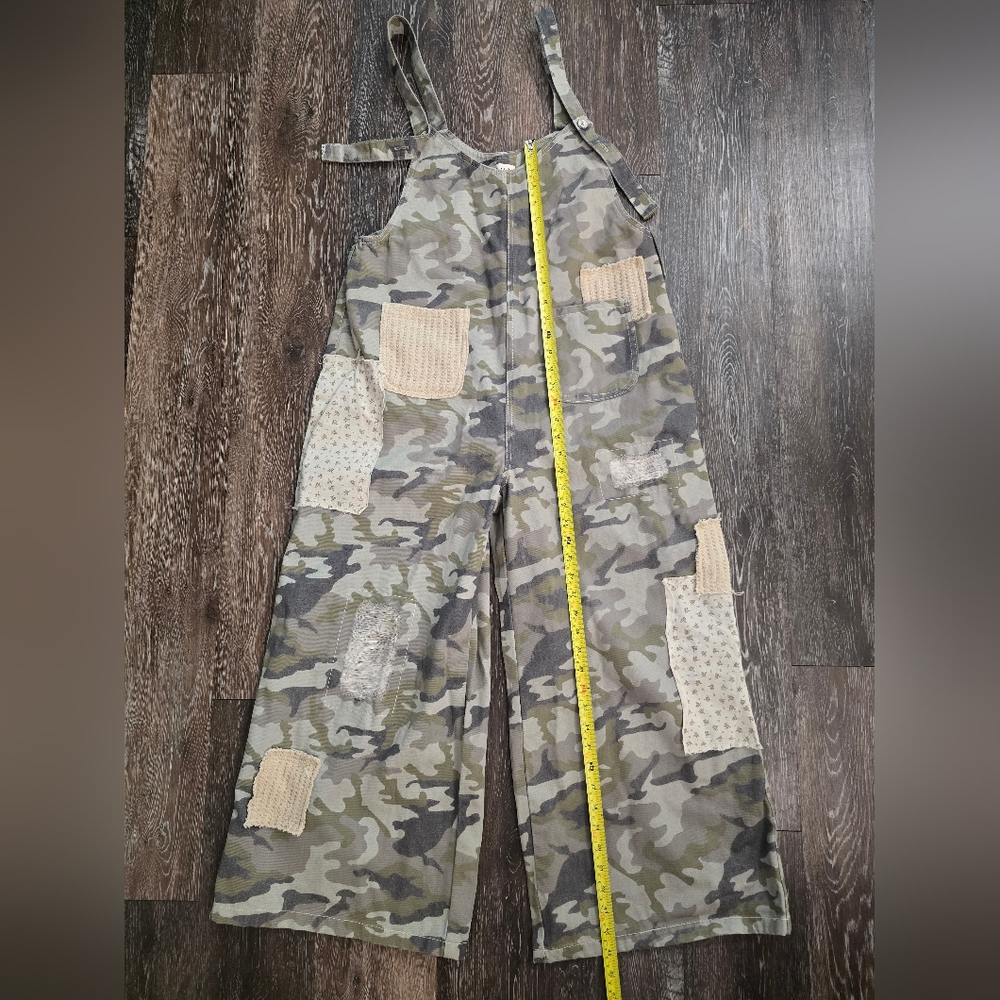 POL Camo Patchwork Overalls Womens Relaxed Fit Utility Jumpsuit, Size S Like New - Picture 9 of 11